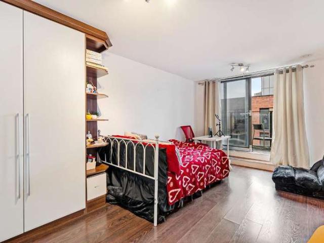 Studio for sale in City Centre, Georgia