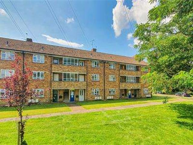 Studio for sale in Hertford, Colliers End