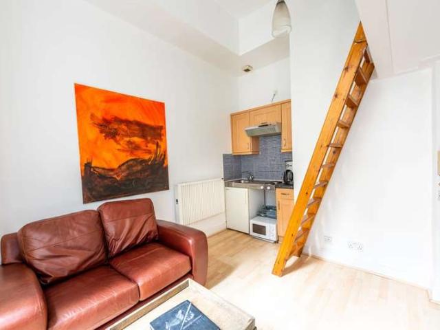 Studio for rent in South Kensington, Earl's Court