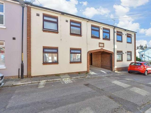 Studio for sale in Stuppington, Canterbury