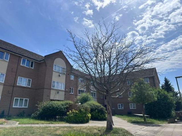 Studio for sale in Woking, Surrey