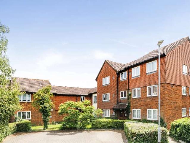 Studio for sale in Greater London