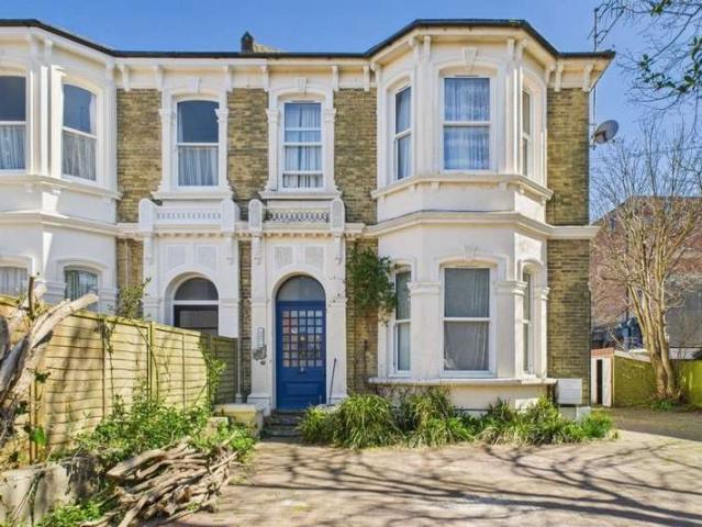 Studio for sale in West Worthing, Worthing