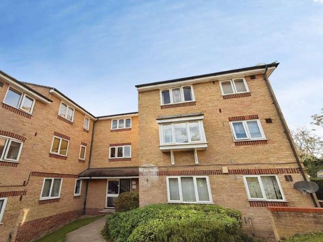 Studio for rent in Purfleet-on-Thames, Essex