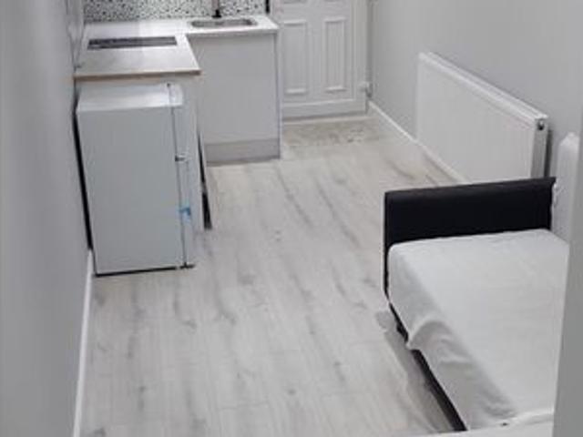 Apartment for rent in Westminster, Victoria
