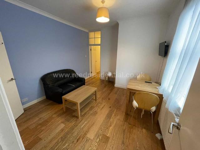 Apartment for rent in Lenton Abbey, Haddon