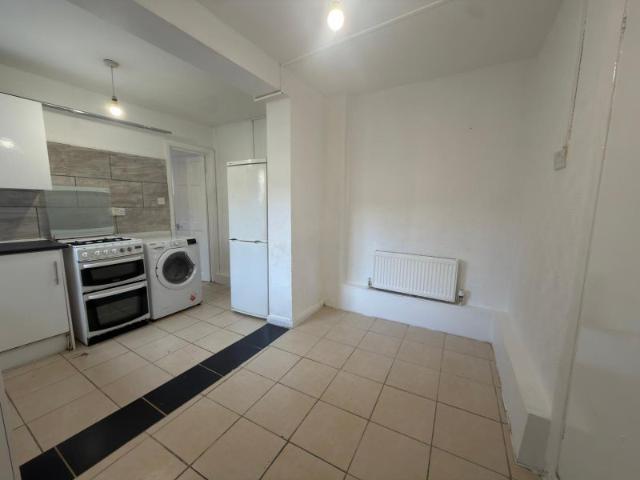 Studio for rent in London Borough of Merton, Greater London