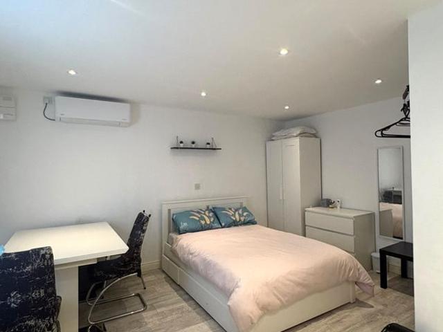 Studio for rent in Greater London