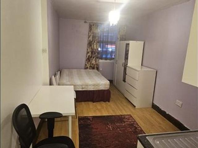 Apartment for rent in London Borough of Newham, Greater London