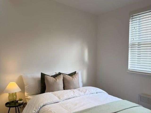 Apartment for rent in North Kensington, Greater London