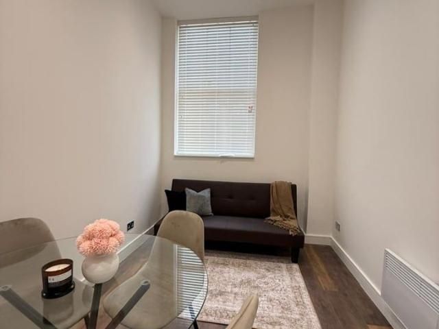 Apartment for rent in North Kensington, Greater London
