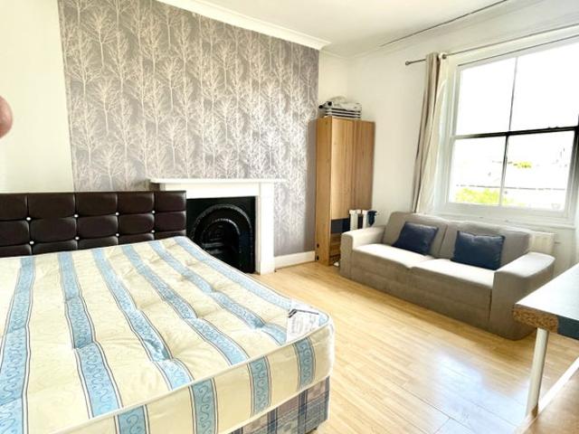 Studio for rent in London Borough of Hammersmith and Fulham, Greater London