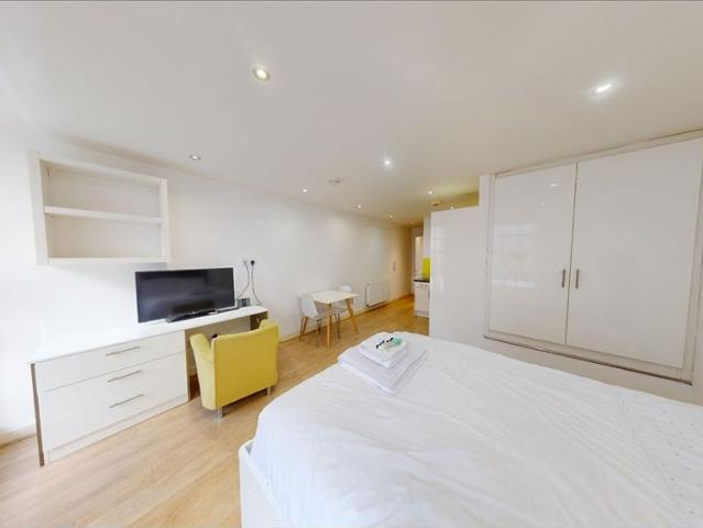 Apartment for rent in Ropewalks, Calderstones
