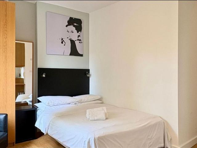 Apartment for rent in Westminster, Victoria