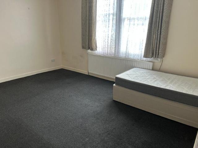 Studio for rent in Leyton, Greater London