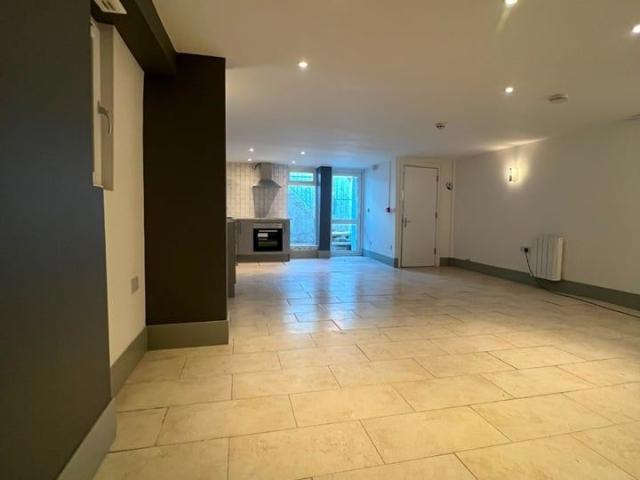 Apartment for rent in Black Friars, Old Wharf