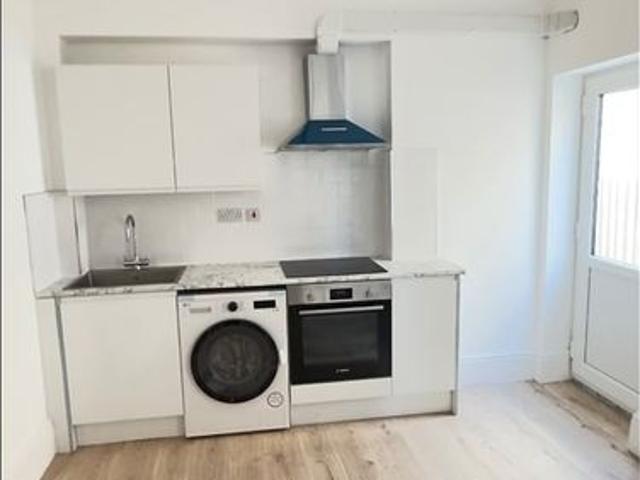 Apartment for rent in Gants Hill, Greater London