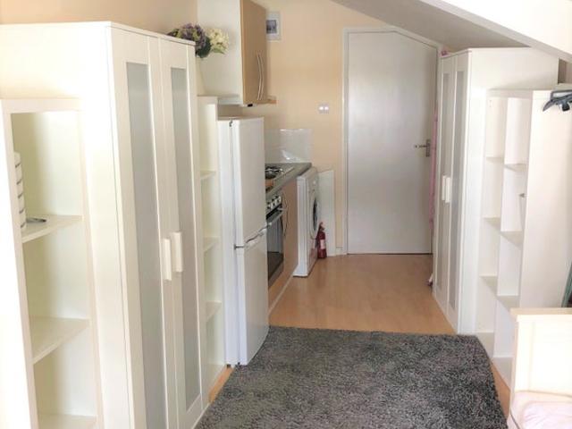 Studio for rent in London Borough of Merton, Greater London