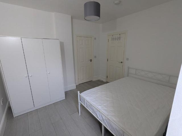 Apartment for rent in Lenton Abbey, Haddon