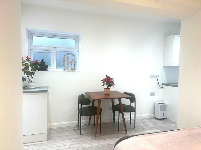 Apartment for rent in Sudbury, Greater London