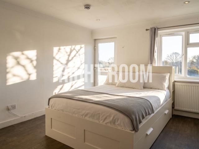 Studio for rent in London Borough of Hounslow, Heston