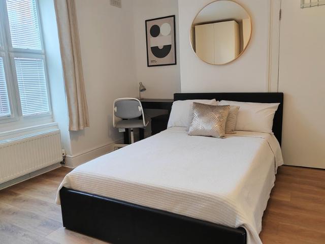 Studio for rent in London Borough of Lewisham, New Cross