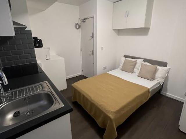 Studio for rent in Dollis Hill, Greater London