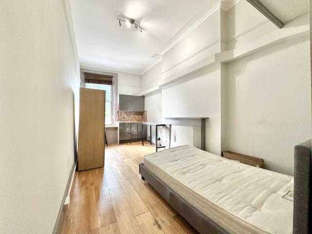 Studio for rent in South End Green, Greater London