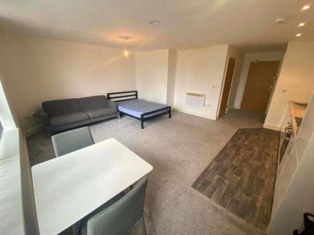 Studio for rent in Swindon