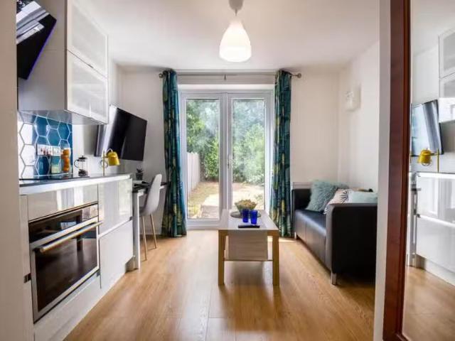 House for rent in London Borough of Merton, Merton Park