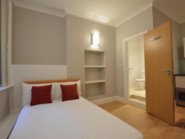 Studio for rent in West Hampstead