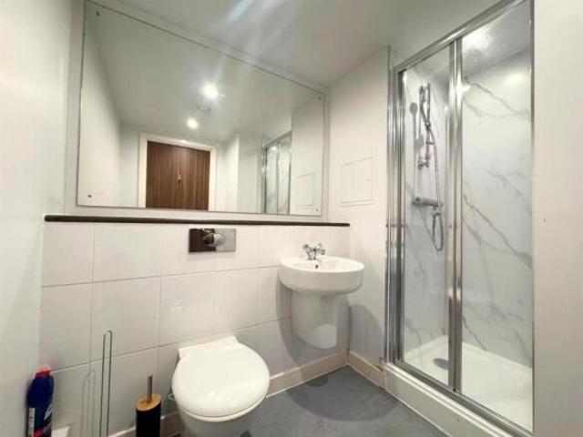 Studio for rent in City Centre, Calderstones
