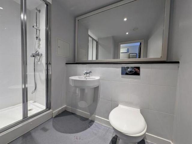 Studio for rent in City Centre, Calderstones