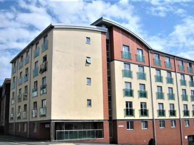 House for rent in Follaton, Strode