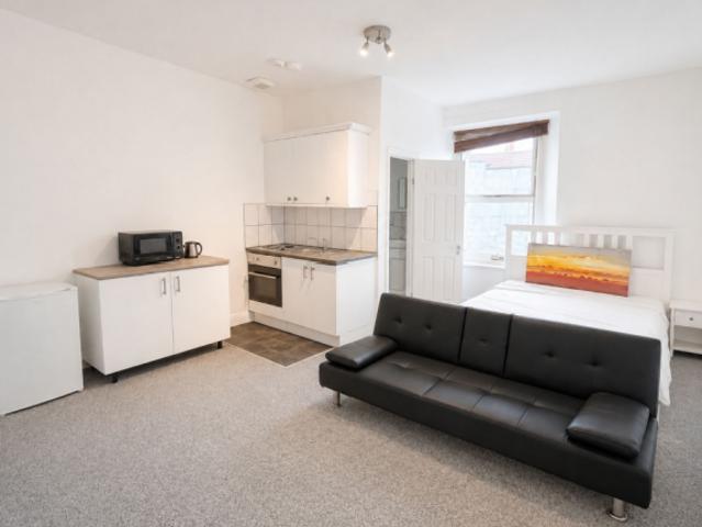 Studio for rent in Feckenham, City Of Bristol