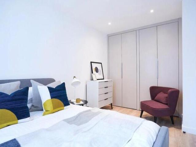 Studio for rent in Cat Hill