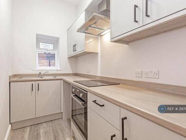 Studio for rent in South Yorkshire