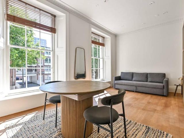 Studio for rent in Regent's Park
