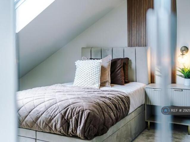 Studio for rent in Warrington