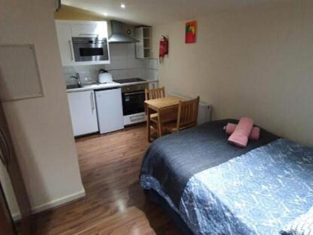 Studio for rent in Cat Hill