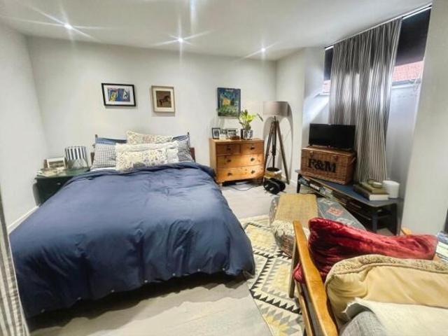 Studio for rent in Truro, Cornwall