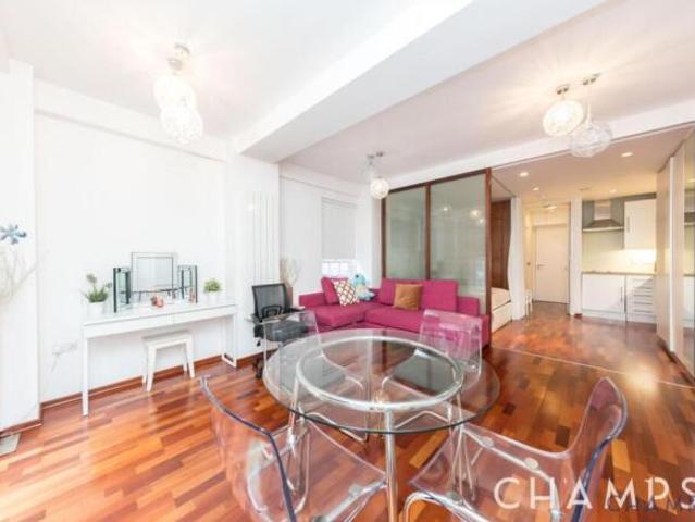 Studio for rent in Cat Hill