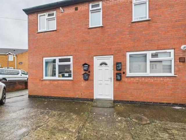 House for rent in Caldermill, East Midlands