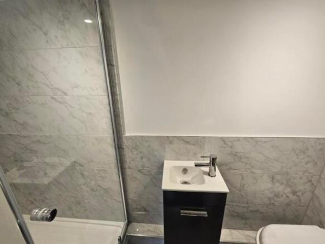 Flat for rent in Midway, Kent