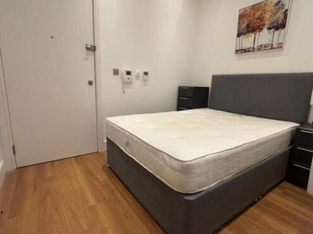 Studio for rent in Slough