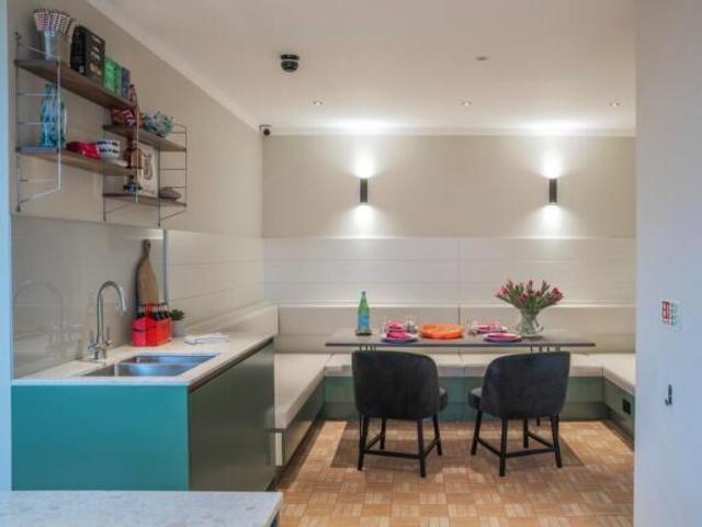 Studio for rent in Cat Hill