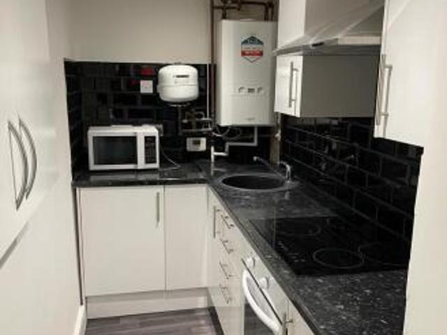 Flat for rent in Austhorpe, Leeds