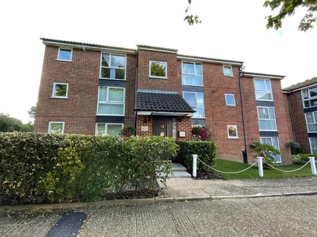 Studio for rent in Ickenham