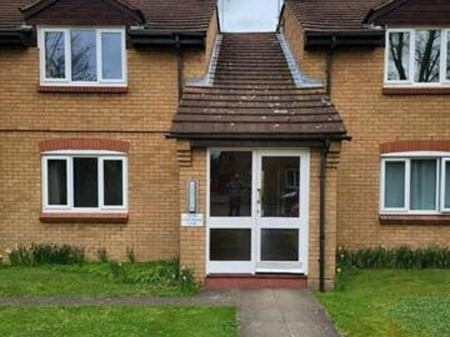 House for rent in Jubilee Industrial Centre, King's Walden
