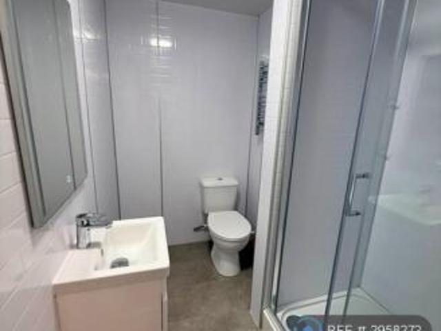 Studio for rent in Cat Hill
